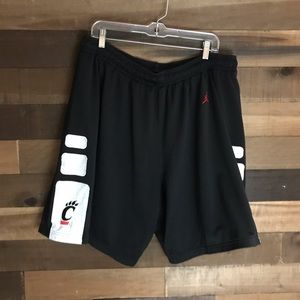 white tee for men